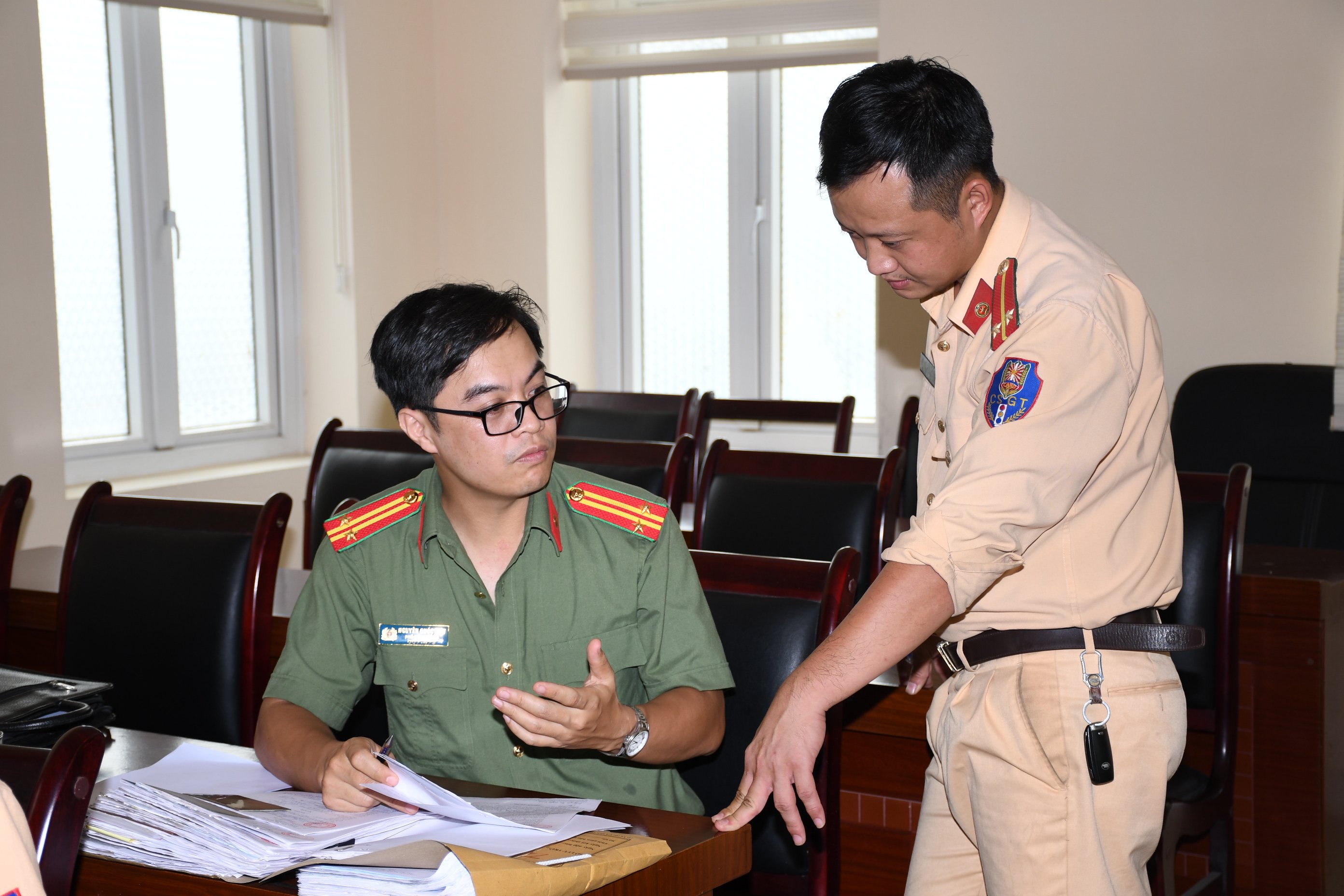 Kiểm tra công tác cải cách hành chính và thi hành pháp luật về xử lý vi phạm hành chính Trạm CSGT Quang Trung